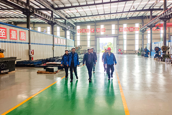 恒大新能源汽車參觀麥克威通風天窗生產基地